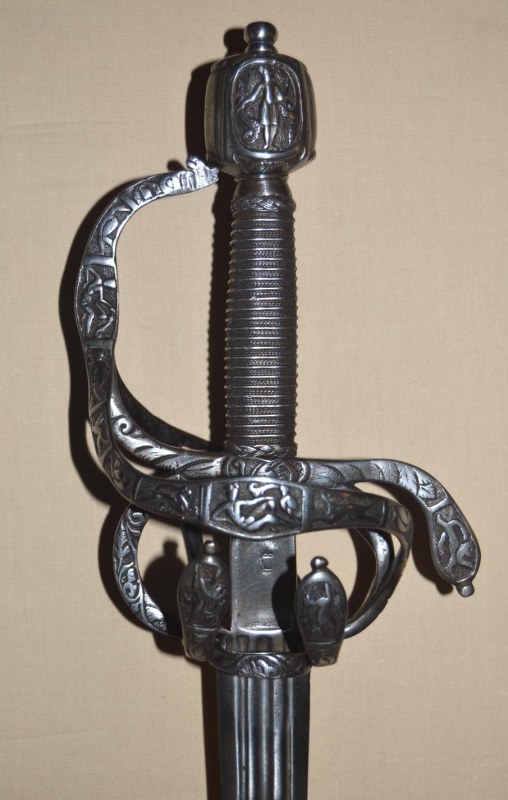 Antique Swords, Weapons and Armor for Sale - Antique Weapon Store